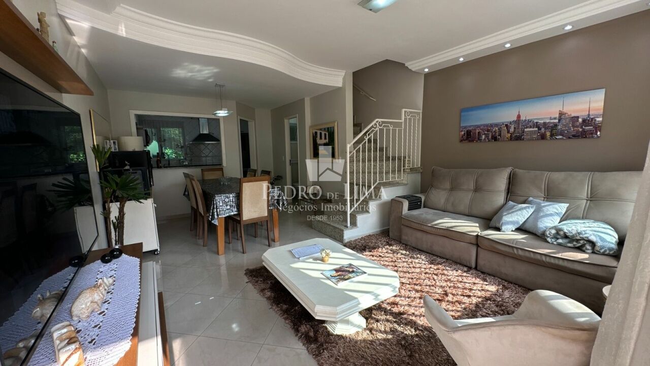 imagem do imovel Sobrado de Condomínio á venda na Penha, 164 m² três quartos sendo 1 suíte e 4 vagas de garagem  ref: PE42868