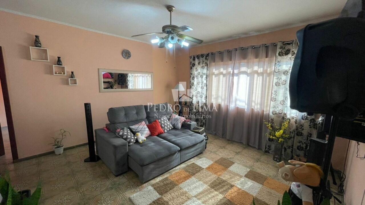 imagem do imovel Casa térrea 2 quartos, sendo 1 suíte, 3 vagas, na Penha. ref: PE42914