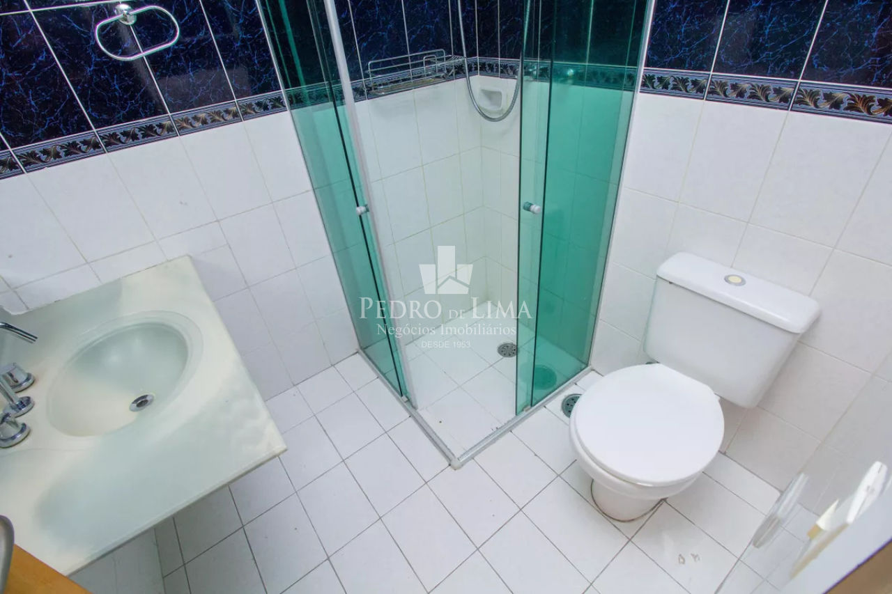 Apartamento semi mobiliado com 3 quartos sendo um deles suíte no Tatuapé