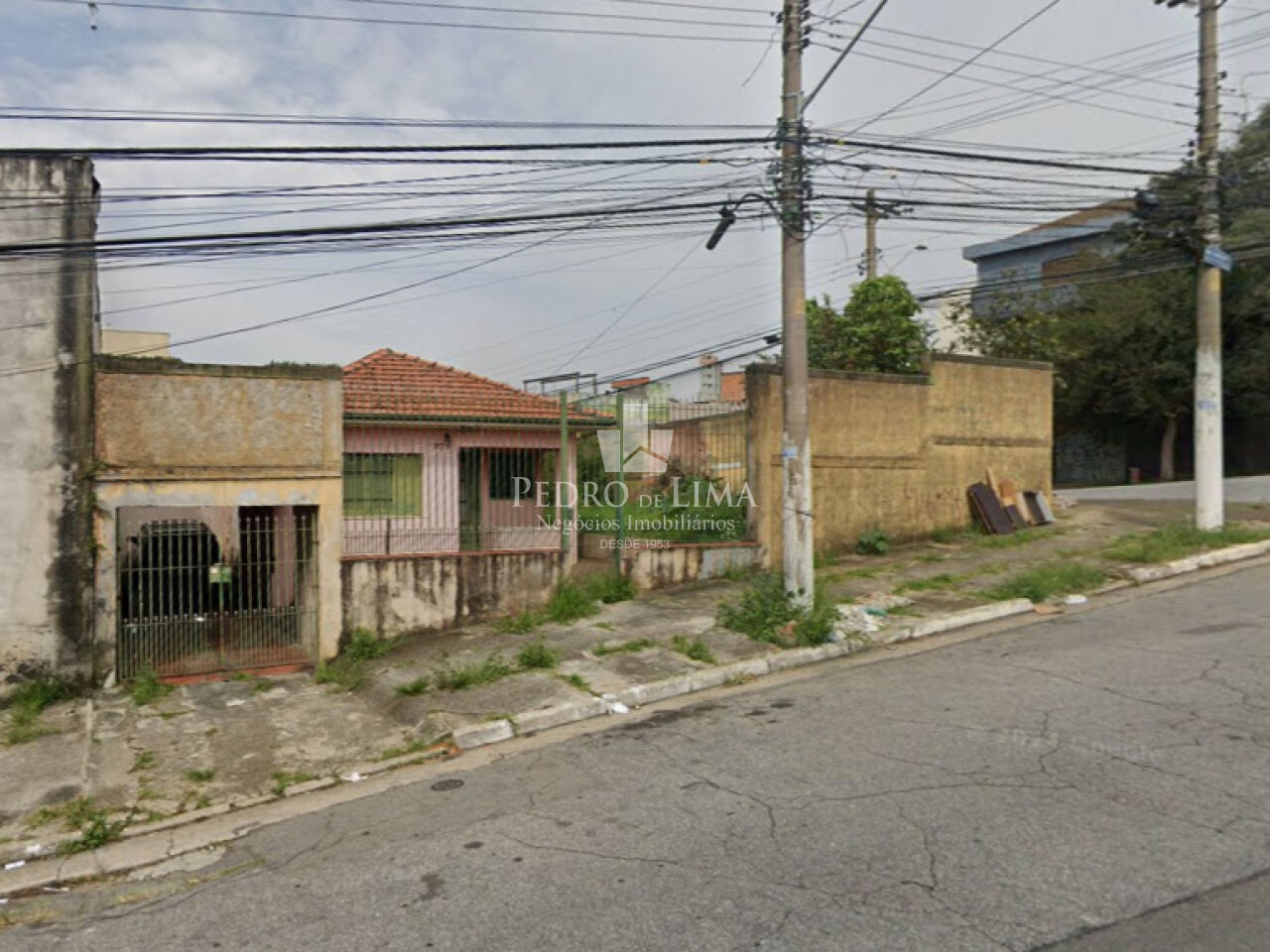 imagem do imovel Terreno de esquina com 436 m² na Cidade A.E.Carvalho ref: PE42926