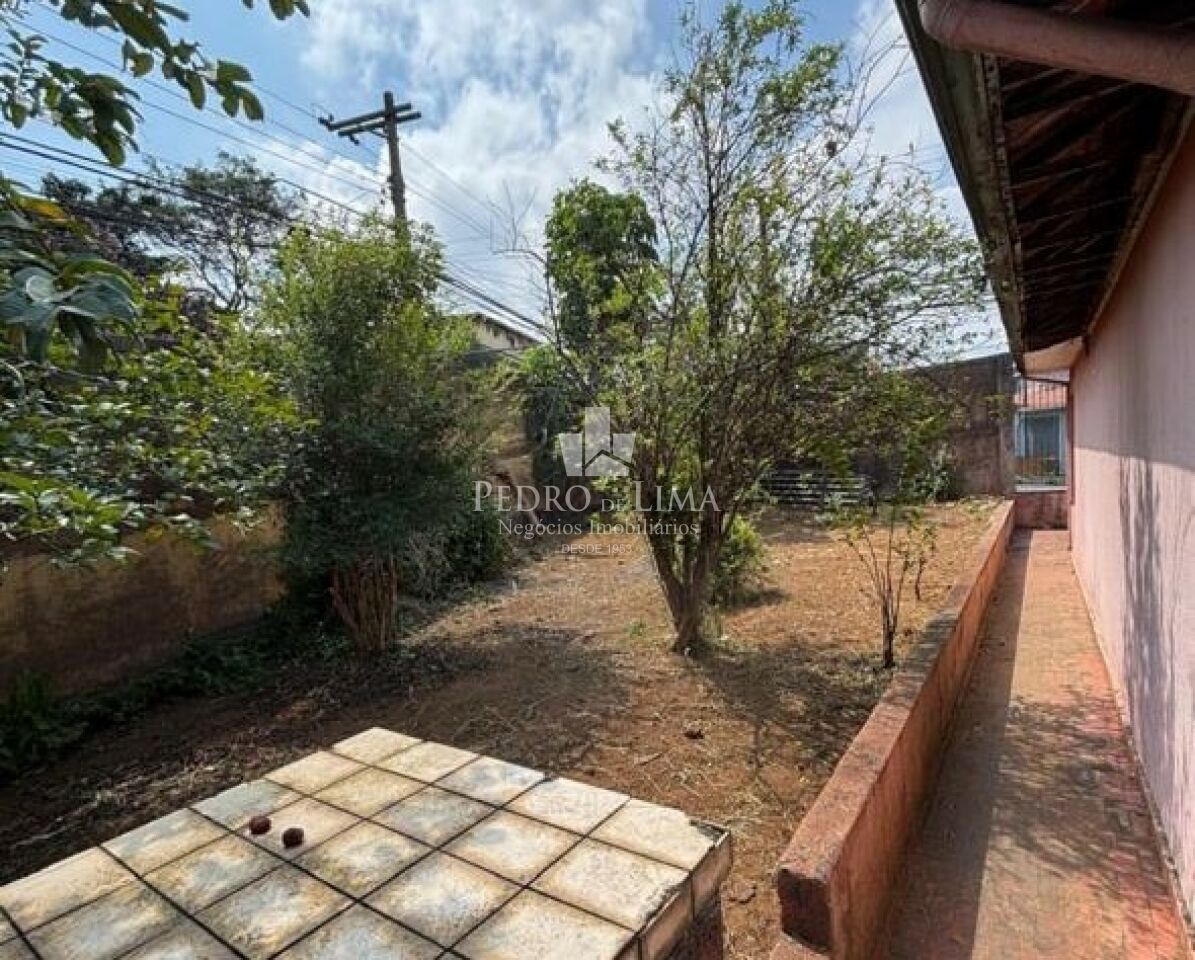 Terreno de esquina com 436 m² na Cidade A.E.Carvalho