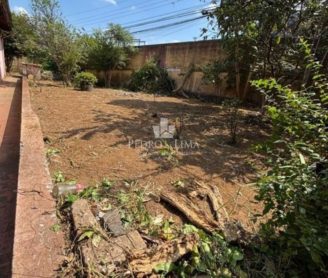Terreno de esquina com 436 m² na Cidade A.E.Carvalho