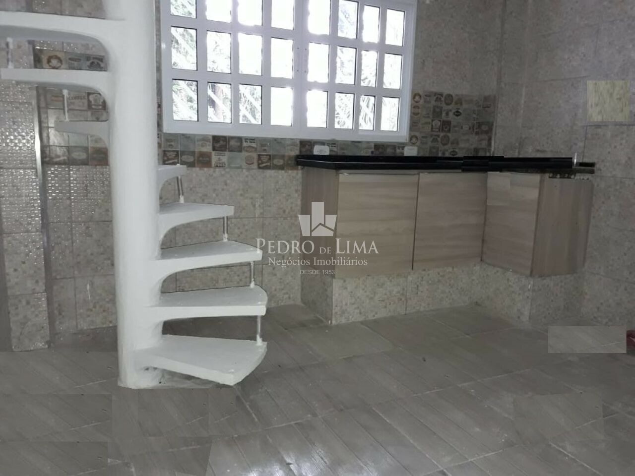 imagem do imovel Sobrado frontal de 84m², 2 quartos suítes um com varanda e 1 vaga na região de São Miguel ref: PE42966