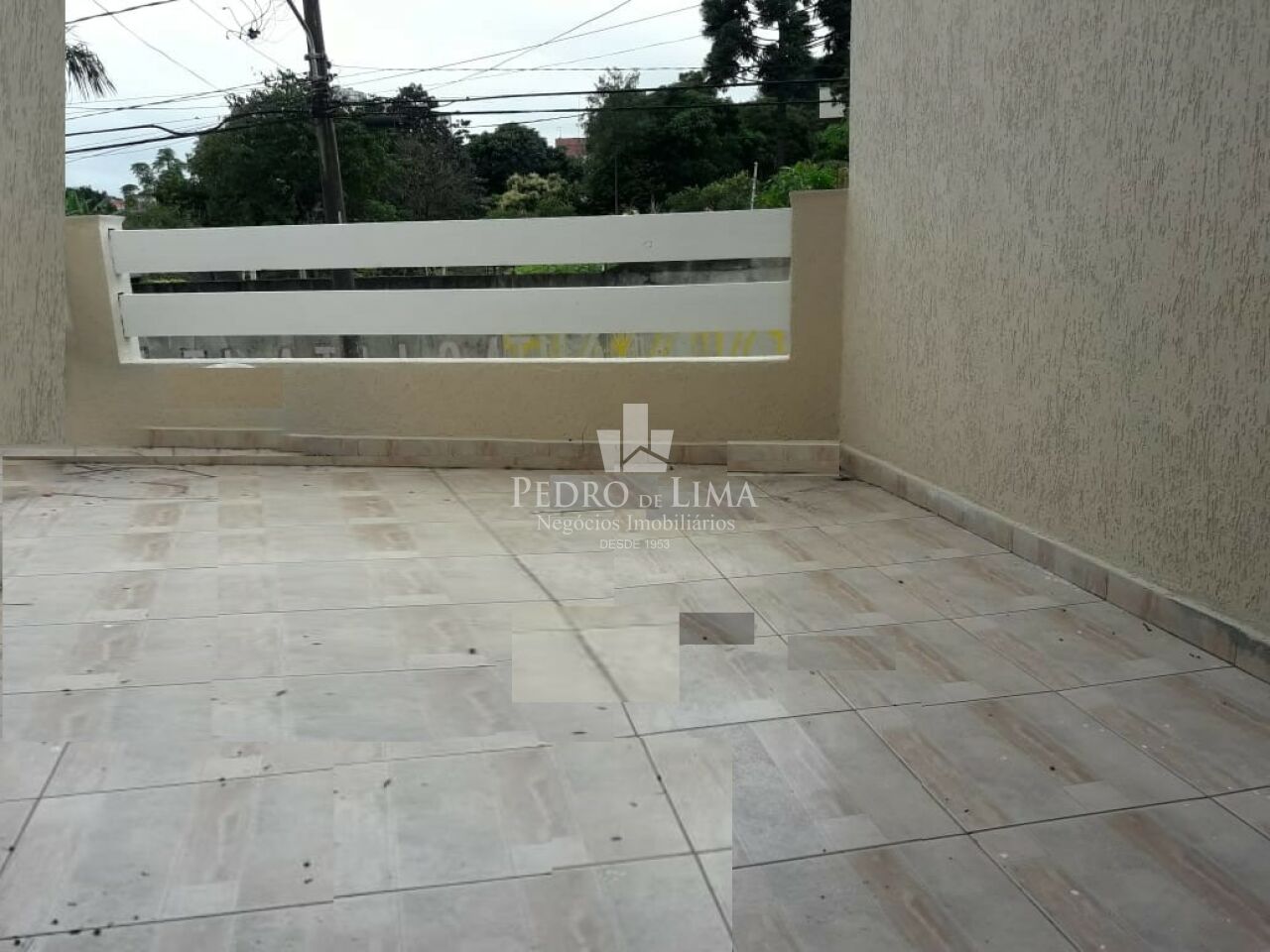 Sobrado frontal de 84m², 2 quartos suítes um com varanda e 1 vaga na região de São Miguel