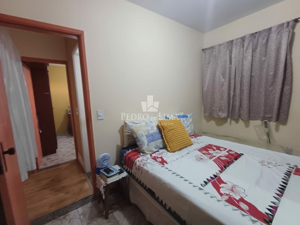 Apartamento em andar alto, com vista livre conta com 69m², 2 quartos, uma vaga de garagem na Penha