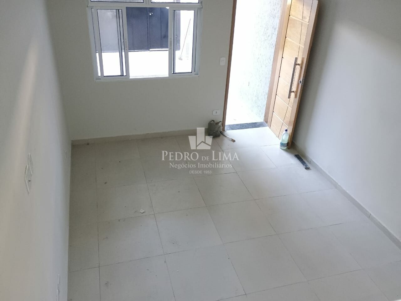 imagem do imovel Sobrado frontal com 3  quartos sendo 1 suite, 1 vaga e sacada no Arthur Alvim  ref: PE42985