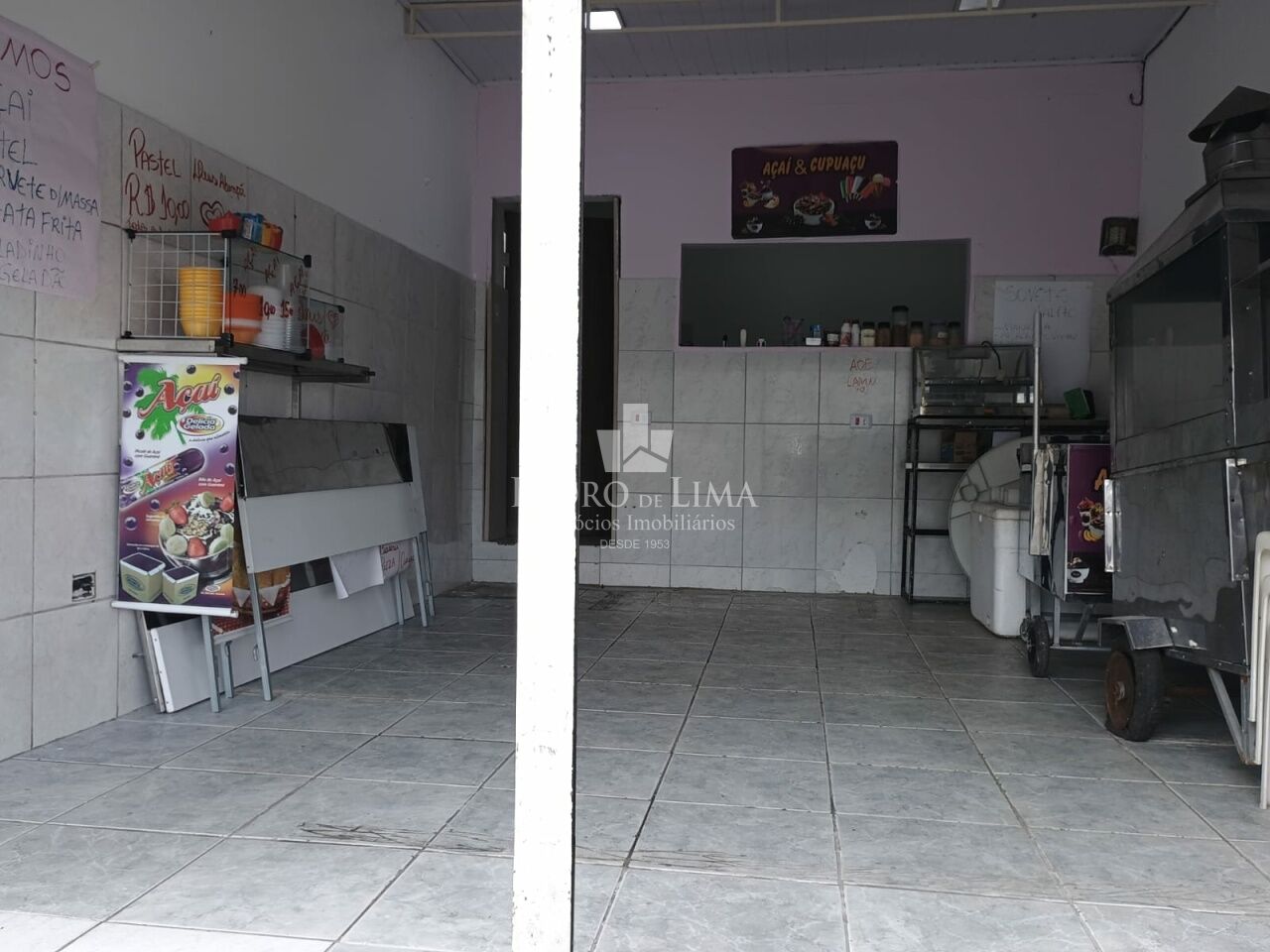 Casa terrea com 2 quartos, e um salão comercial na frente - Vila Jacui 