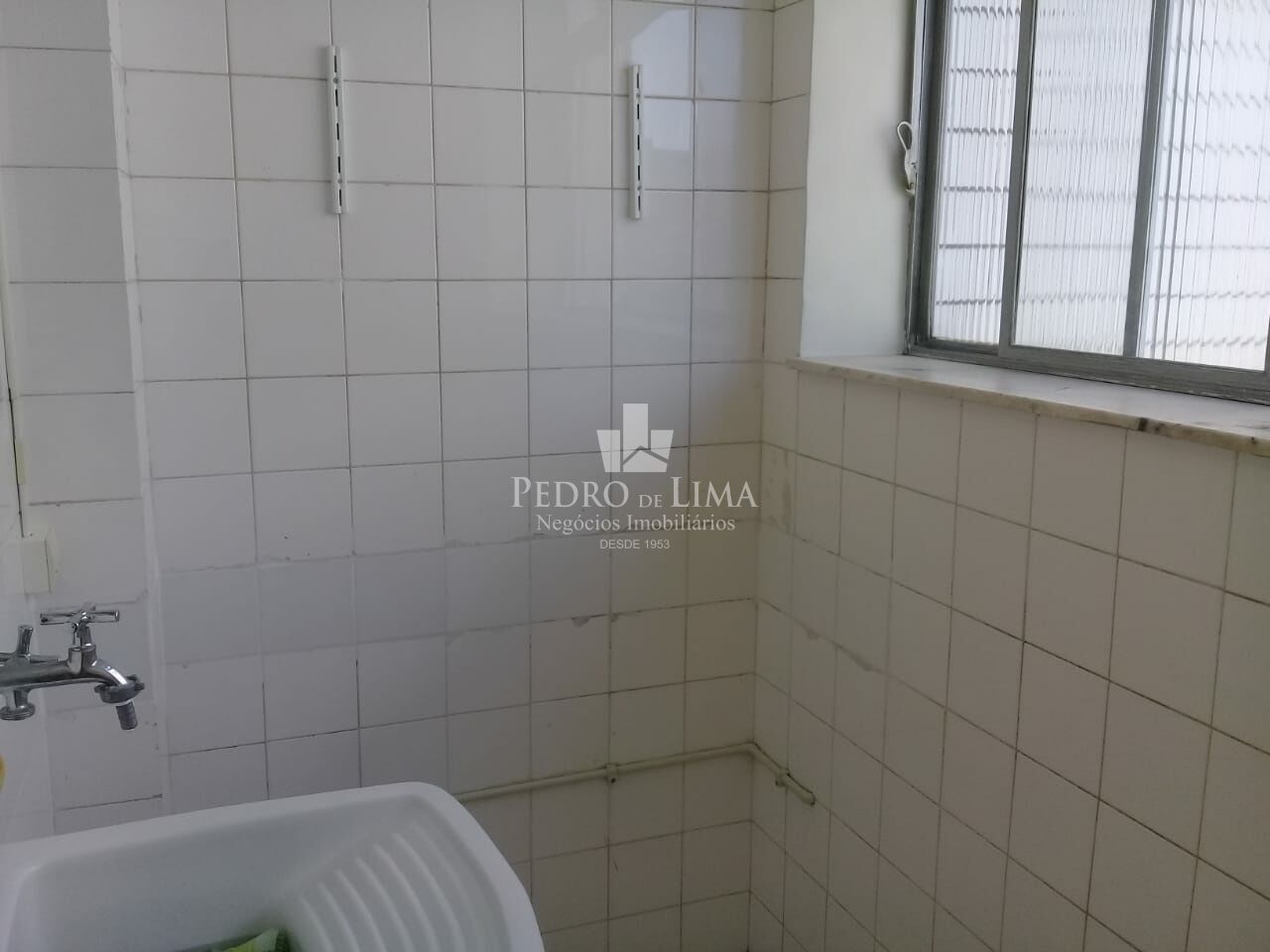 Apartamento próximo a Av. Presidente Wilson em São Vicente