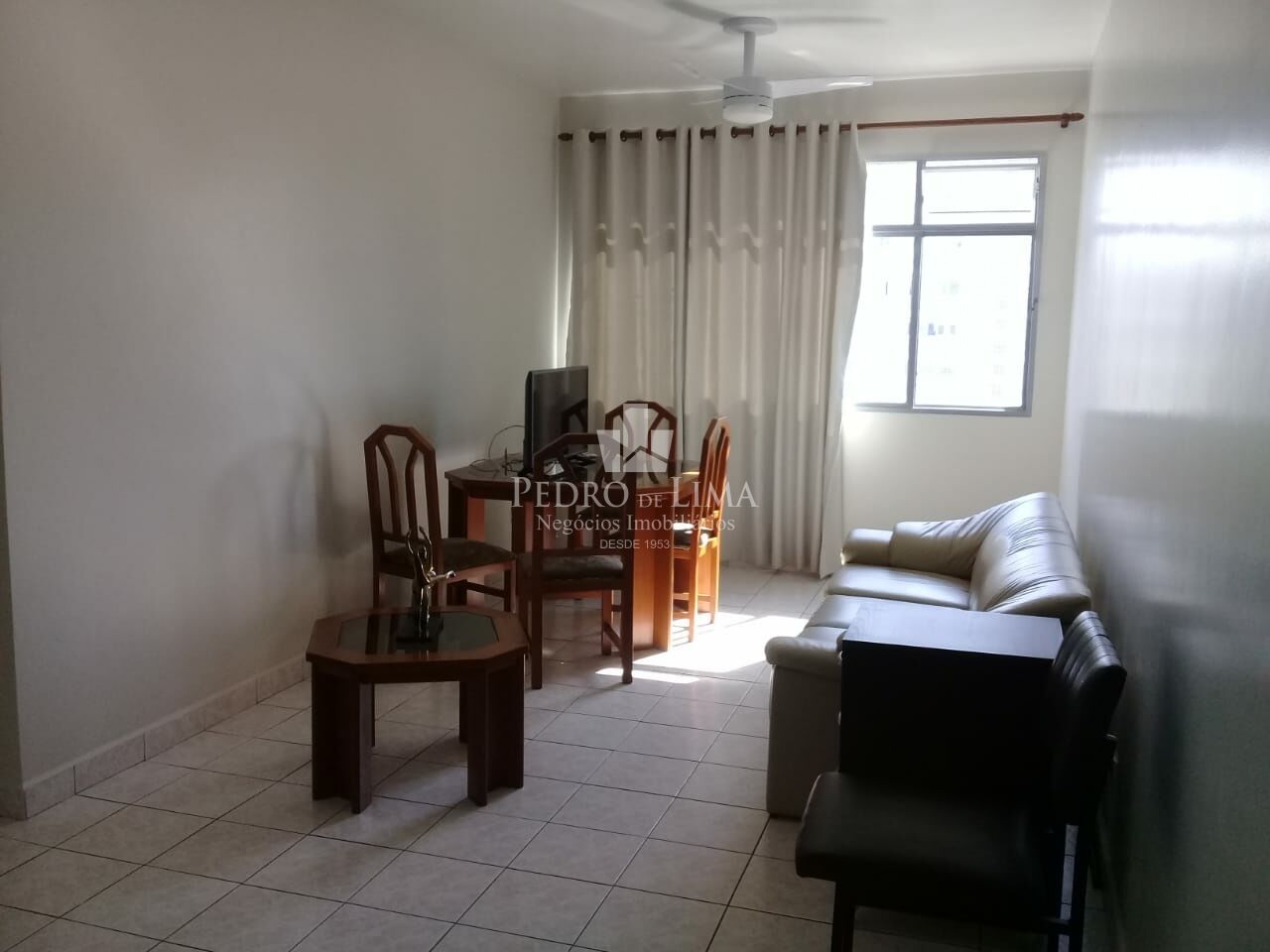 Apartamento próximo a Av. Presidente Wilson em São Vicente