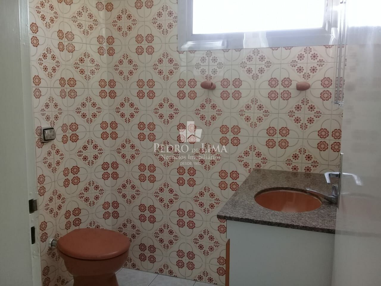 Apartamento próximo a Av. Presidente Wilson em São Vicente