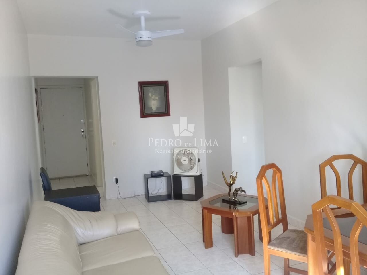 Apartamento próximo a Av. Presidente Wilson em São Vicente