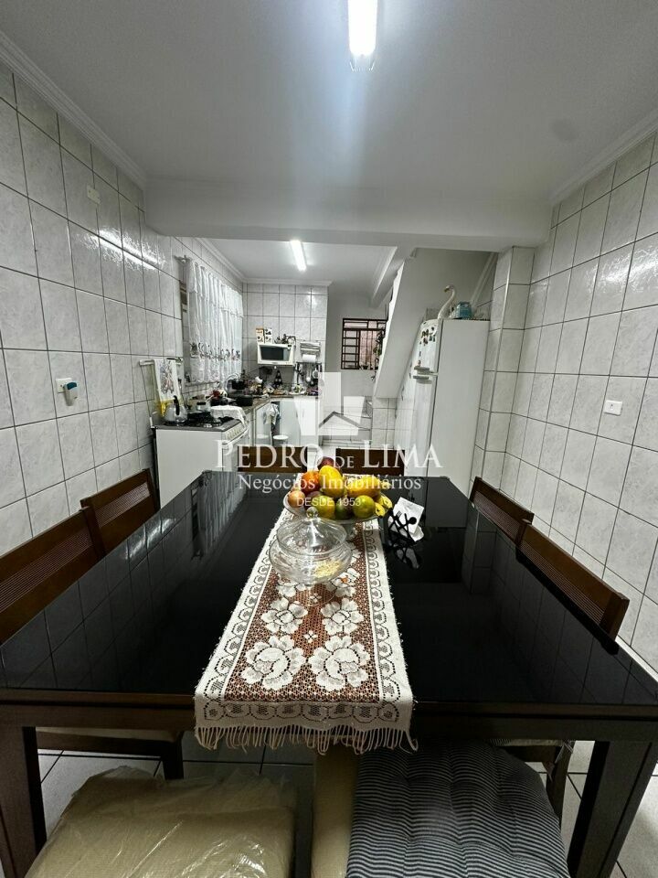 imagem do imovel Sobrado de 3 dormitórios com 2 banheiros e 2 vagas na Vila Jacui ref: PE43058