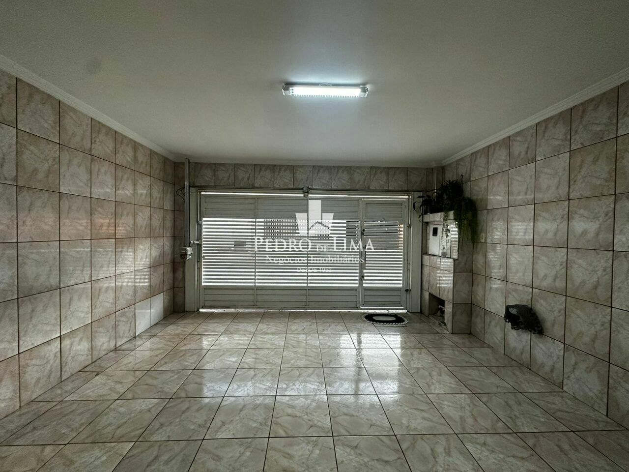 Sobrado de 3 dormitórios com 2 banheiros e 2 vagas na Vila Jacui