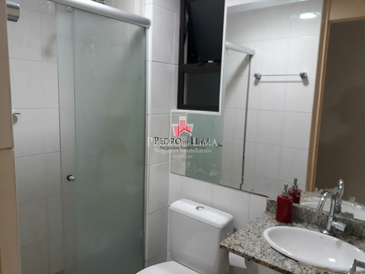 Apartamento com 3 dormitórios - Vila Araguaia  na região do Cangaíba
