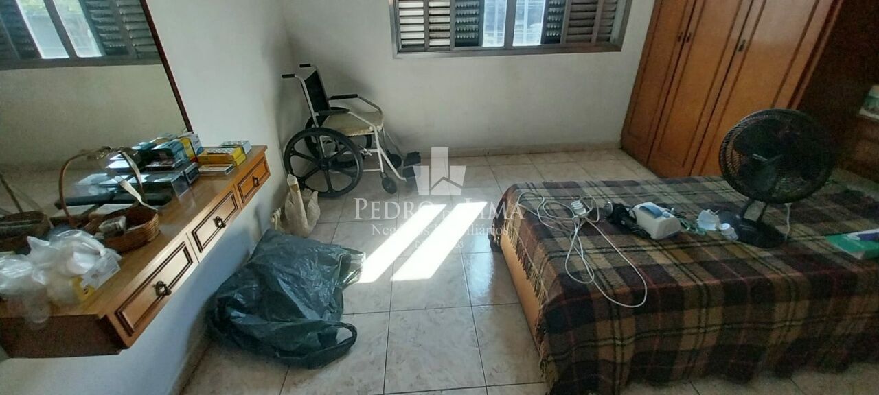 Casa Assobradada 162m², 3 quartos, 1 vaga coberta na Ponte Rasa.