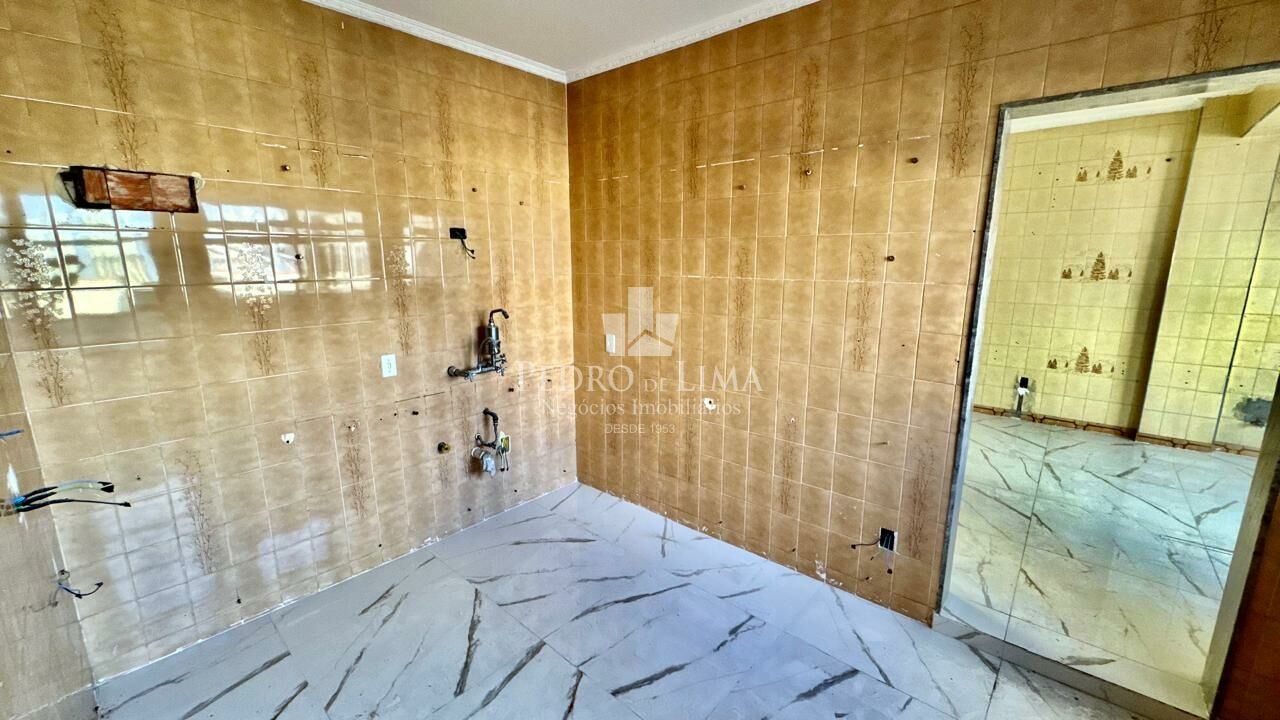 Prédio Comercial na Penha com 498 metros de área útil.