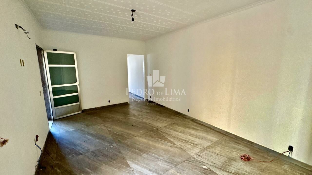 Prédio Comercial na Penha com 498 metros de área útil.