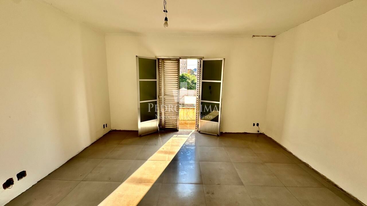 Prédio Comercial na Penha com 498 metros de área útil.