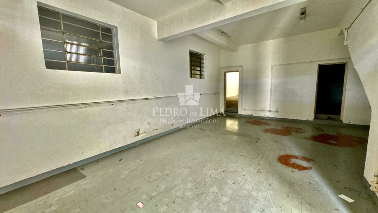 Prédio Comercial na Penha com 498 metros de área útil.