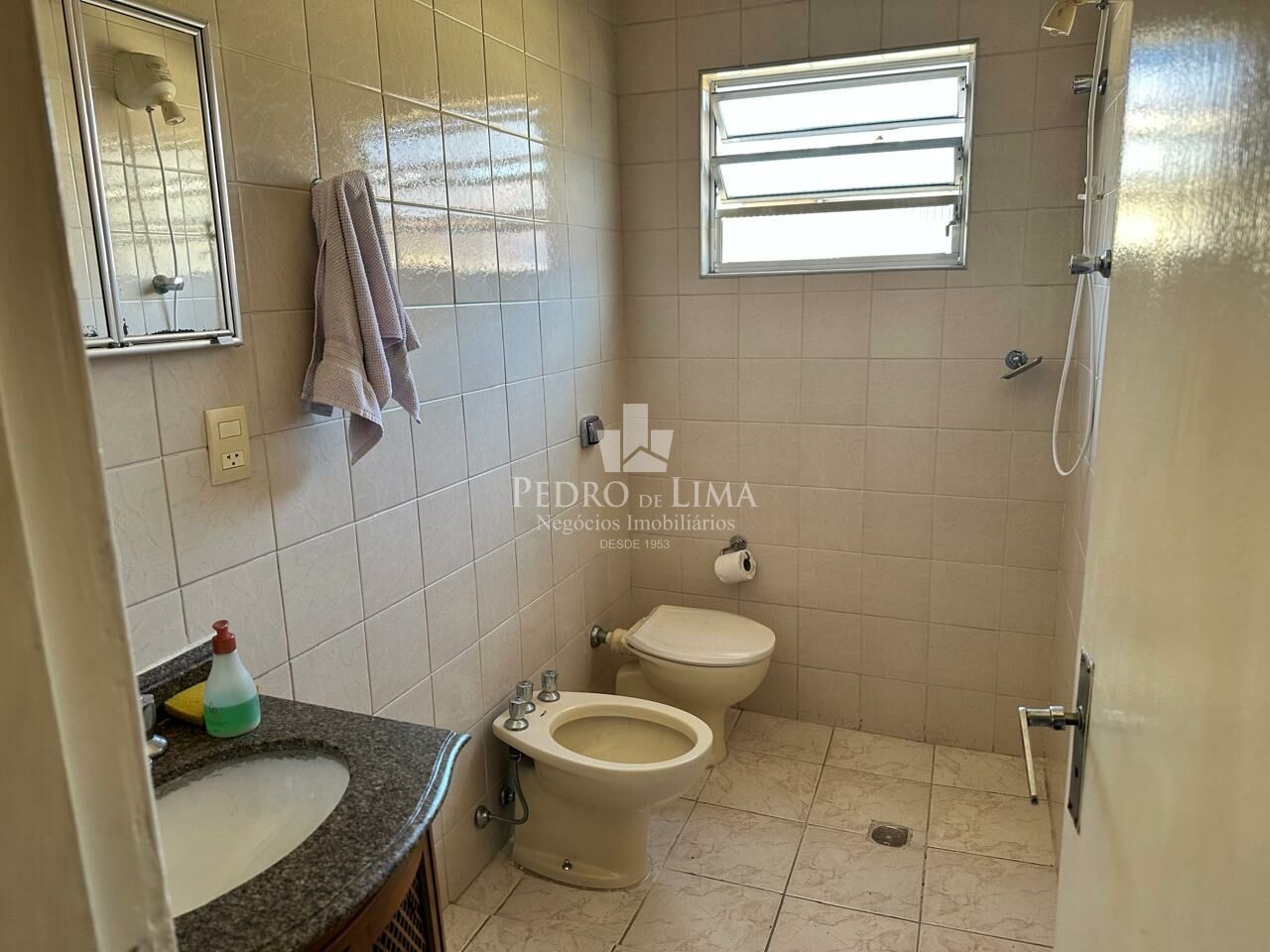 Casa  terrea     condução  na  porta no Cangaíba