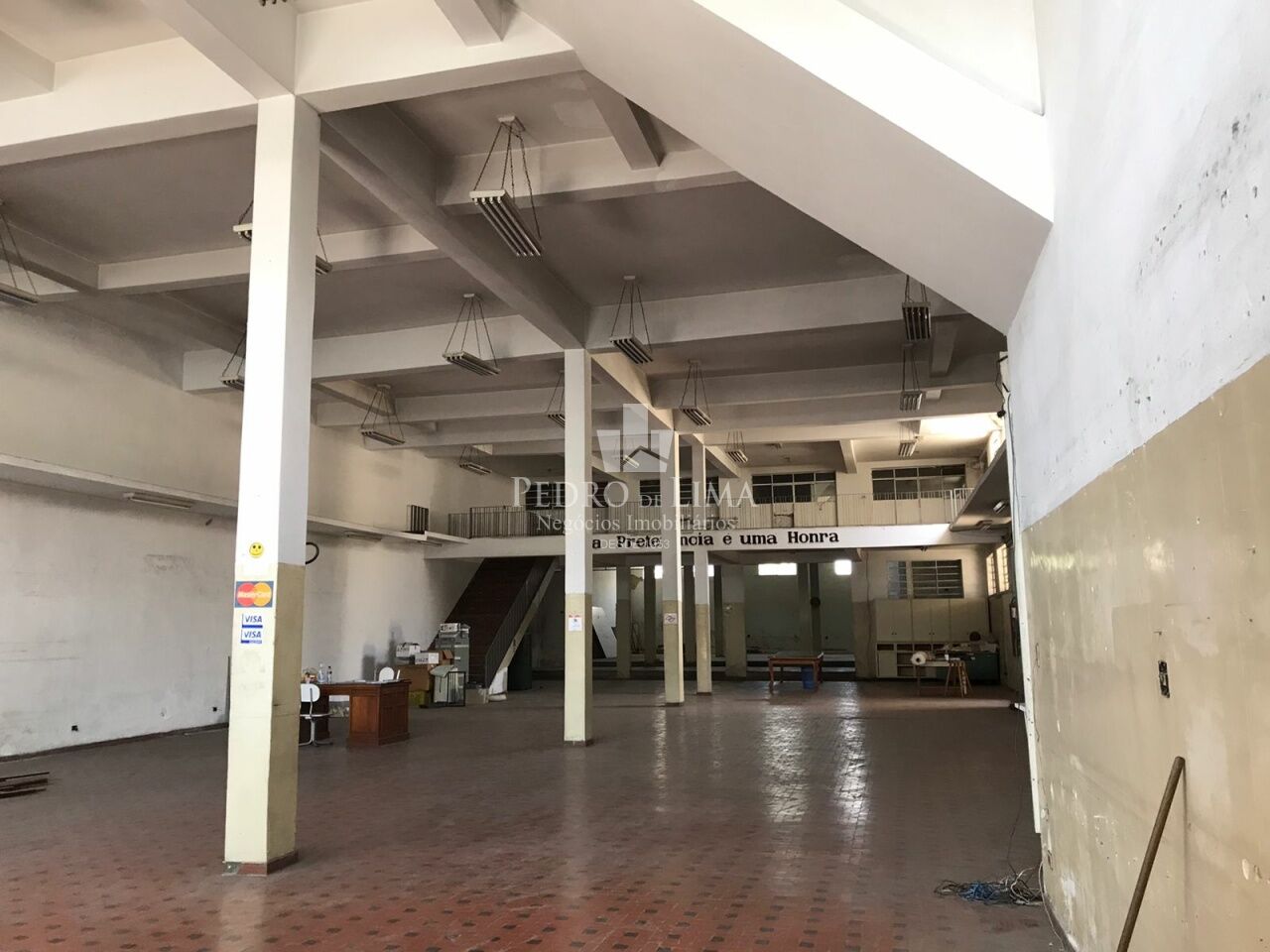 imagem do imovel Conjunto de Salões na Av. Itinguçu , com 2.400 m² útil, no Melhor Ponto Comercial da Vila Ré!  ref: PE43143