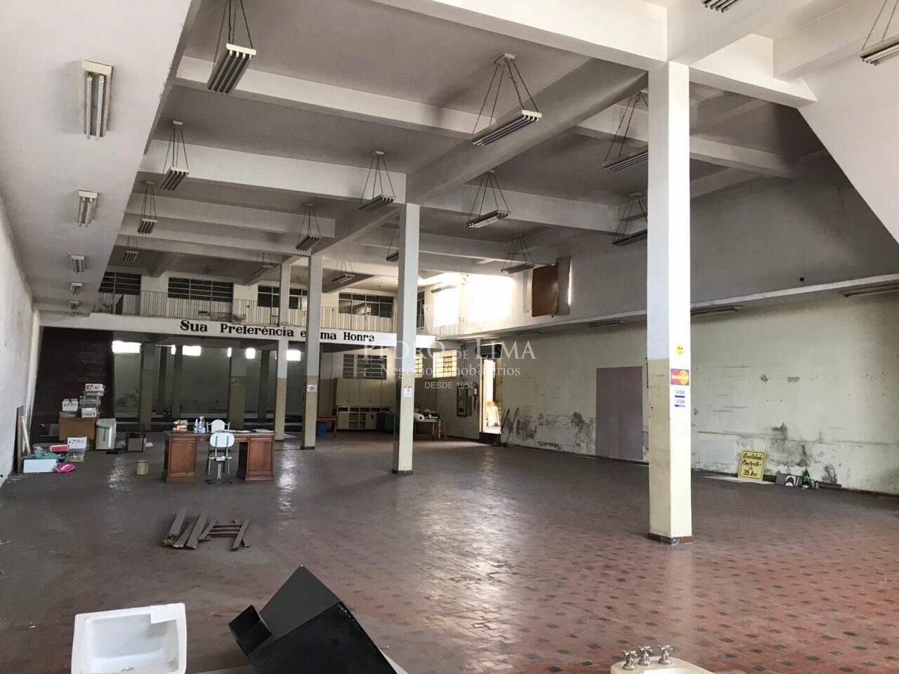 imagem do imovel Conjunto de Salões na Av. Itinguçu , com 2.400 m² útil, no Melhor Ponto Comercial da Vila Ré!  ref: PE43143