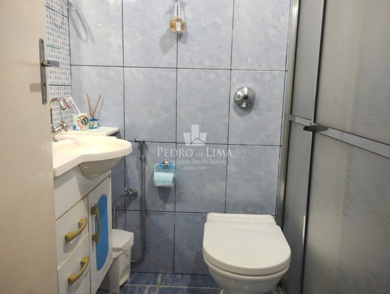 Casa terrea de 3 dormitorios sendo 1 suite e 2 vagas de garagem no Cangaíba