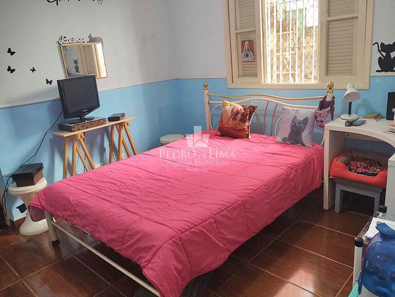 Casa terrea de 3 dormitorios sendo 1 suite e 2 vagas de garagem no Cangaíba