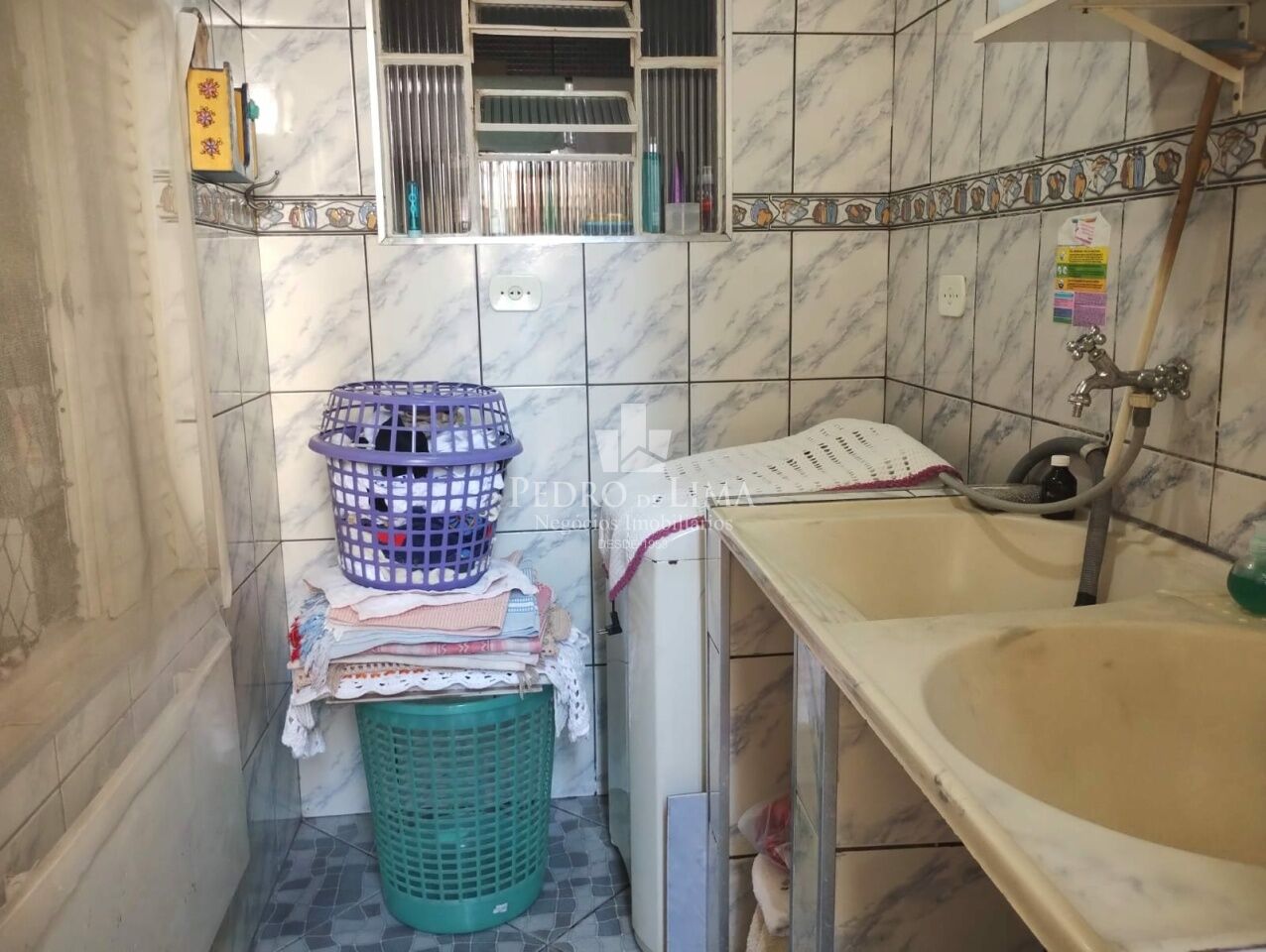 Casa terrea de 3 dormitorios sendo 1 suite e 2 vagas de garagem no Cangaíba