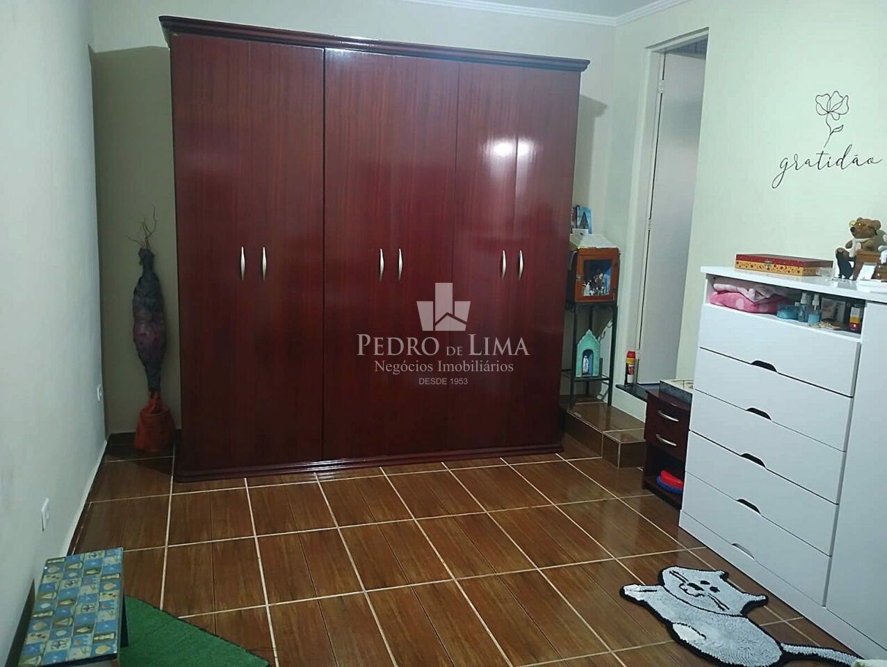 Casa terrea de 3 dormitorios sendo 1 suite e 2 vagas de garagem no Cangaíba