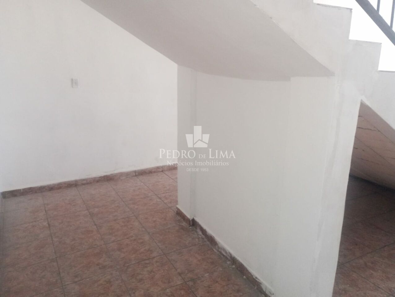 Salão Comercial 180m² , 2 vagas de garagem na Avenida Cangaíba