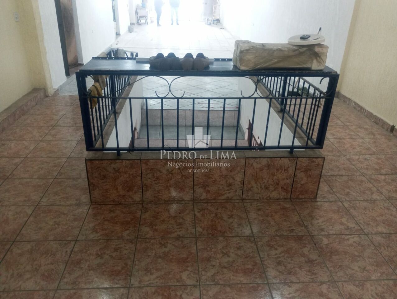 Salão Comercial 180m² , 2 vagas de garagem na Avenida Cangaíba