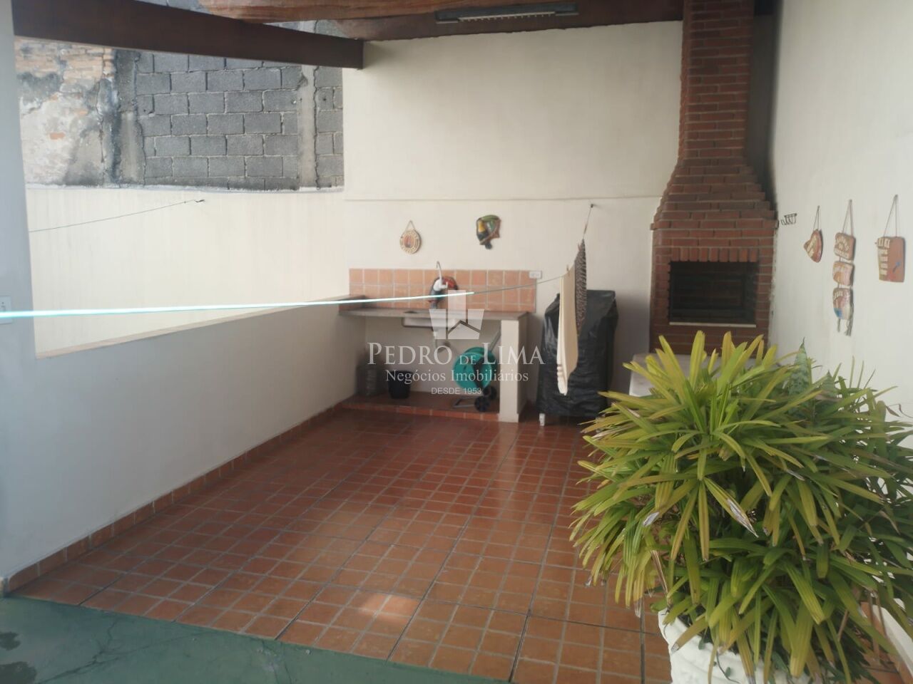 Casa Térrea 3 dormitórios e 2 vagas no Cangaíba