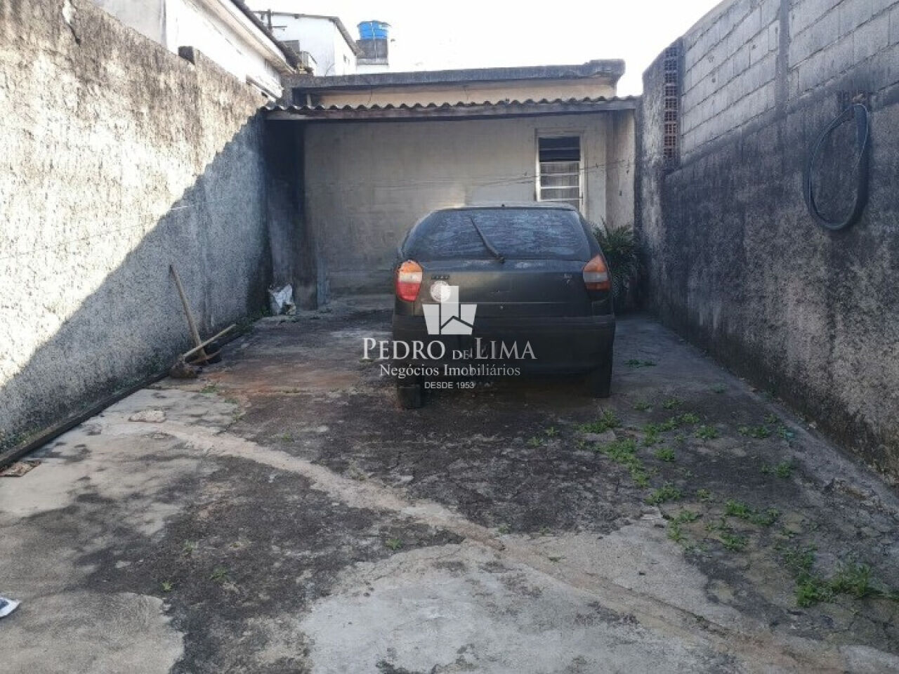 imagem do imovel Terreno de 328m² com 2 casas antigas,  otimo para construtores ou reformar para renda na Ponte Rasa ref: PE43356
