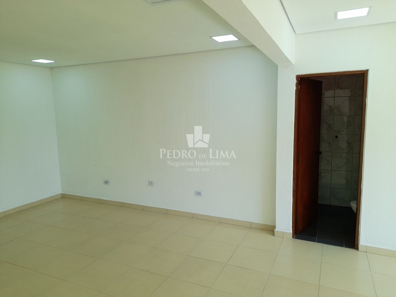 imagem do imovel Sala Comercial na Av. São Miguel , Vila Buenos Aires, com 50 m². ref: PE43371