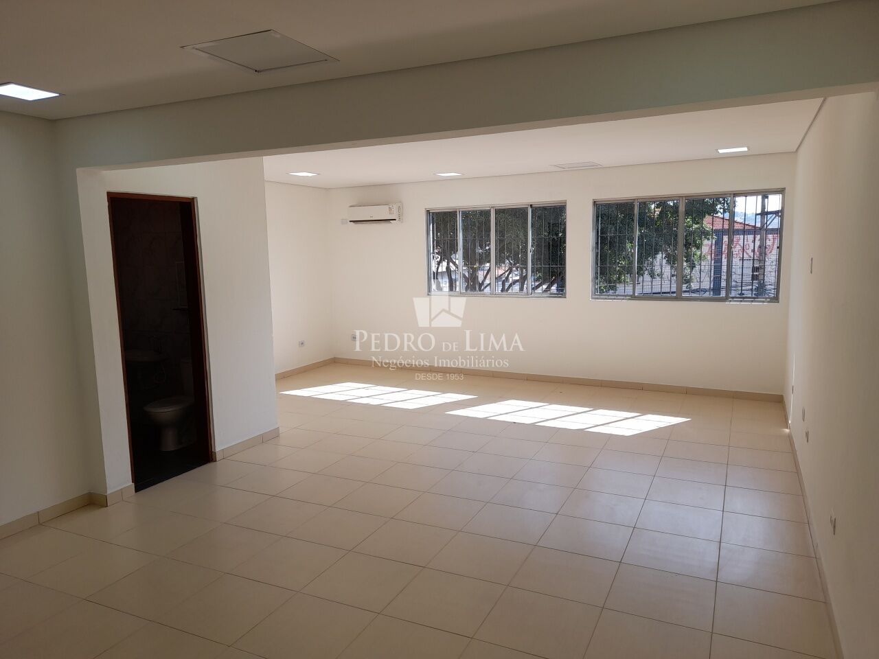 imagem do imovel Sala Comercial na Av. São Miguel , Vila Buenos Aires, com 50 m². ref: PE43371