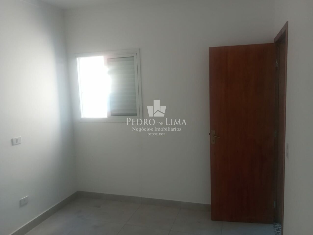 Apartamento 42m²  2 dormitórios na região da Ponte Rasa