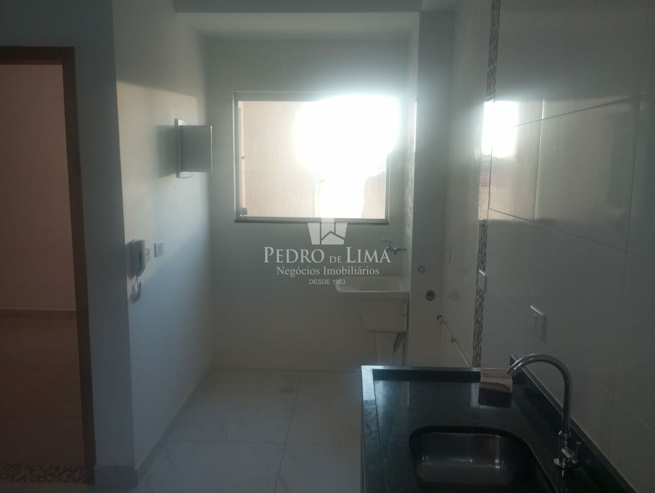 Apartamento 42m²  2 dormitórios na região da Ponte Rasa