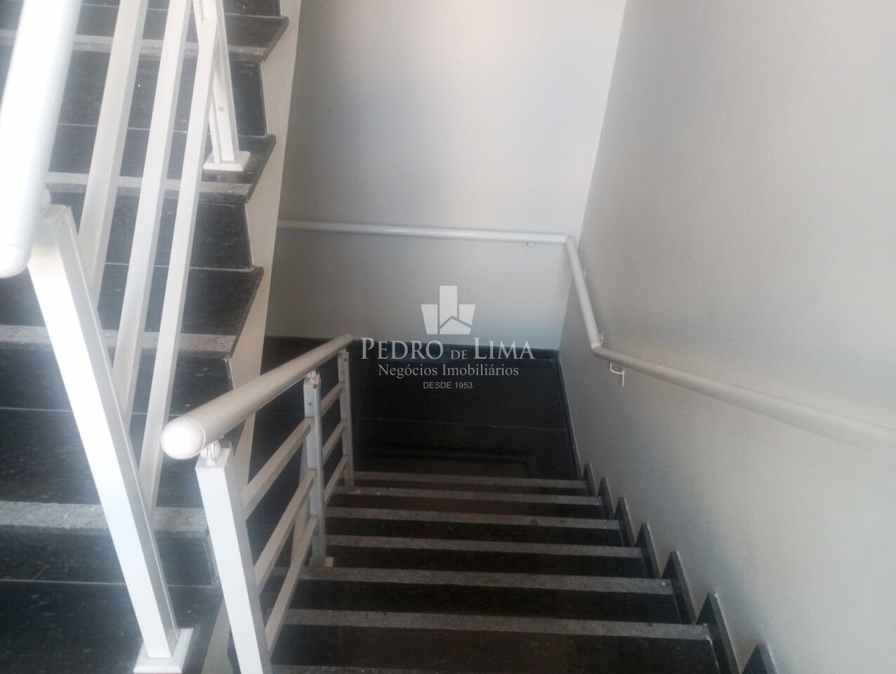 Apartamento 42m²  2 dormitórios na região da Ponte Rasa