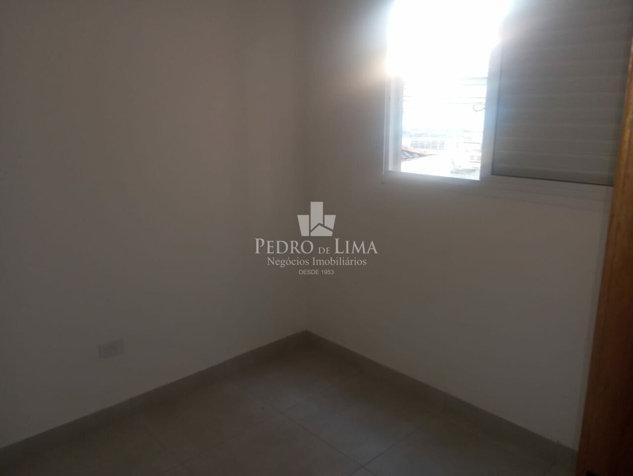 Apartamento 42m²  2 dormitórios na região da Ponte Rasa