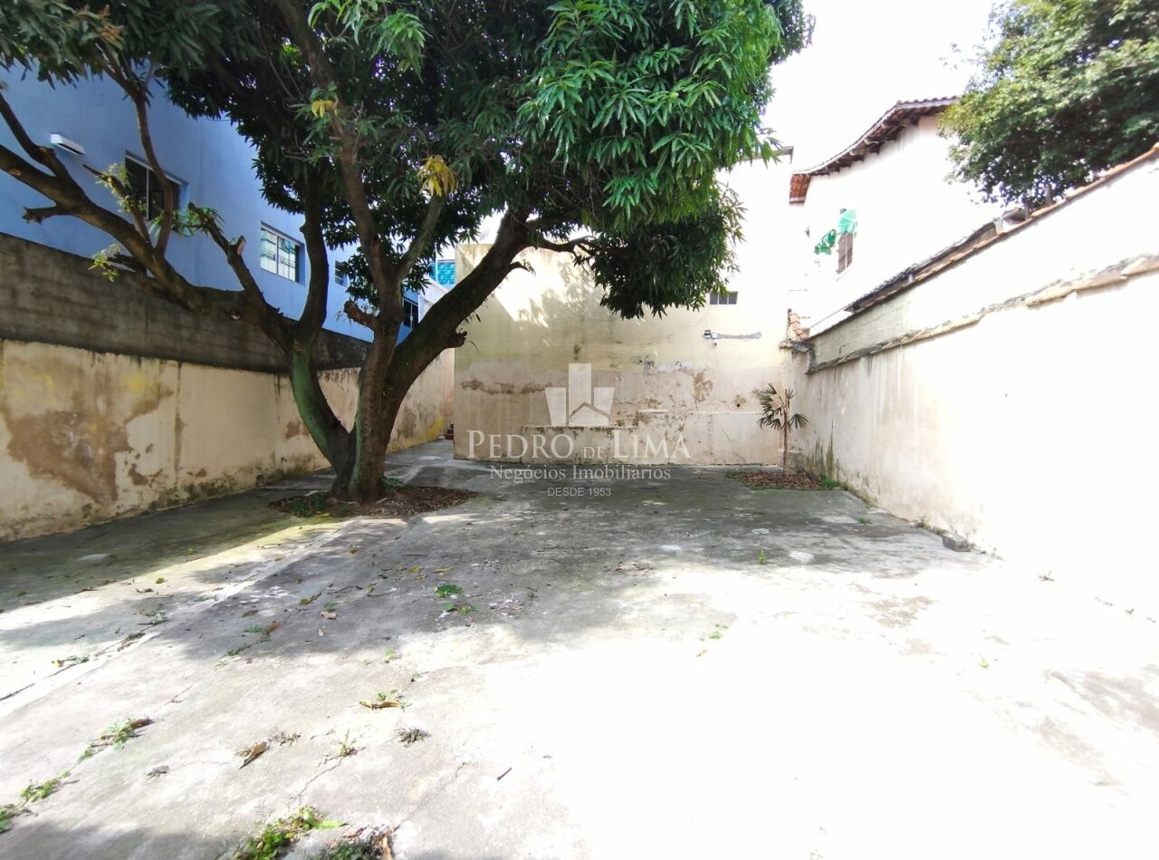 Sobrado frontal na regão da Vila Domitila - Ponte Rasa