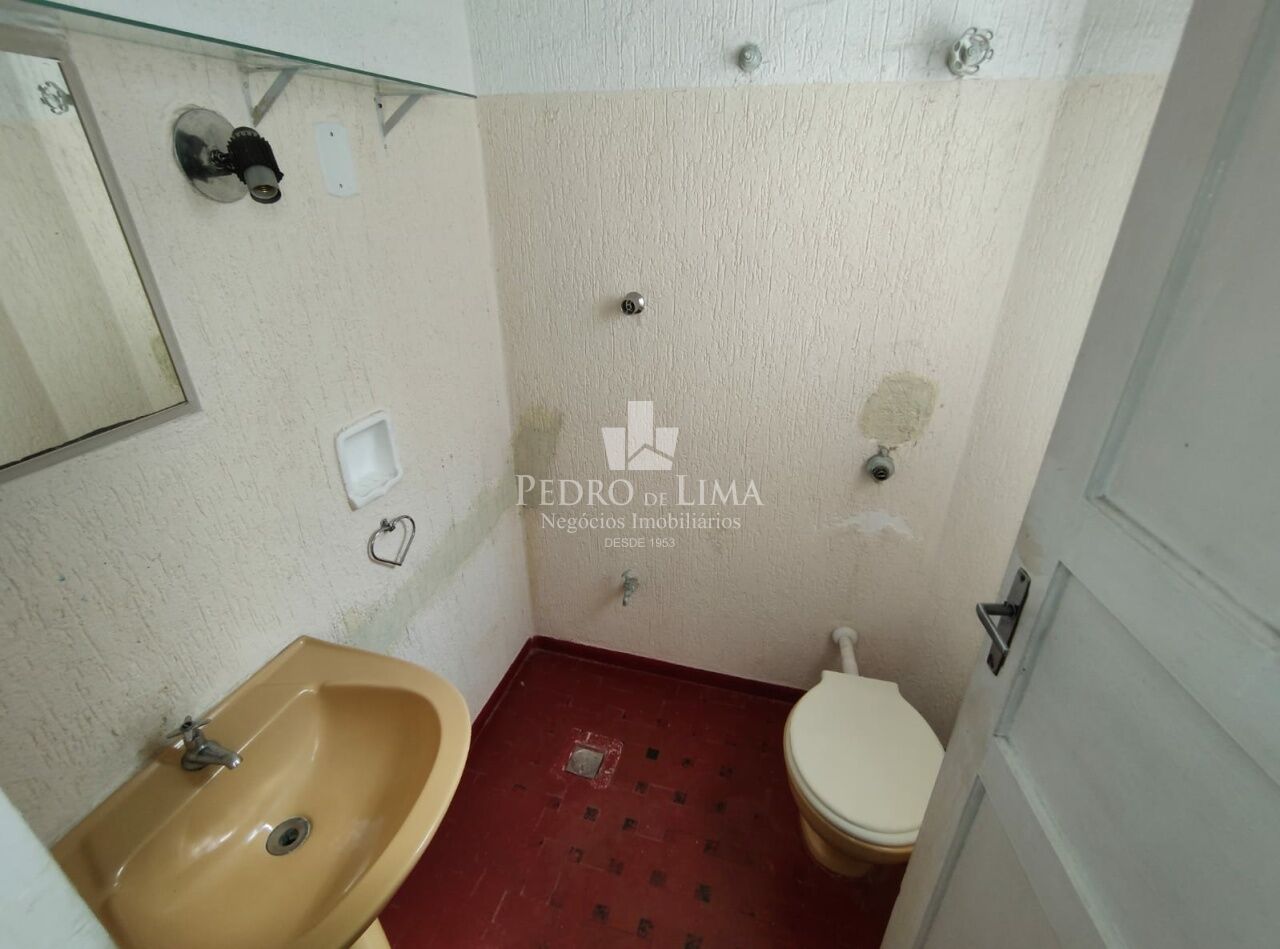 Sobrado frontal na regão da Vila Domitila - Ponte Rasa