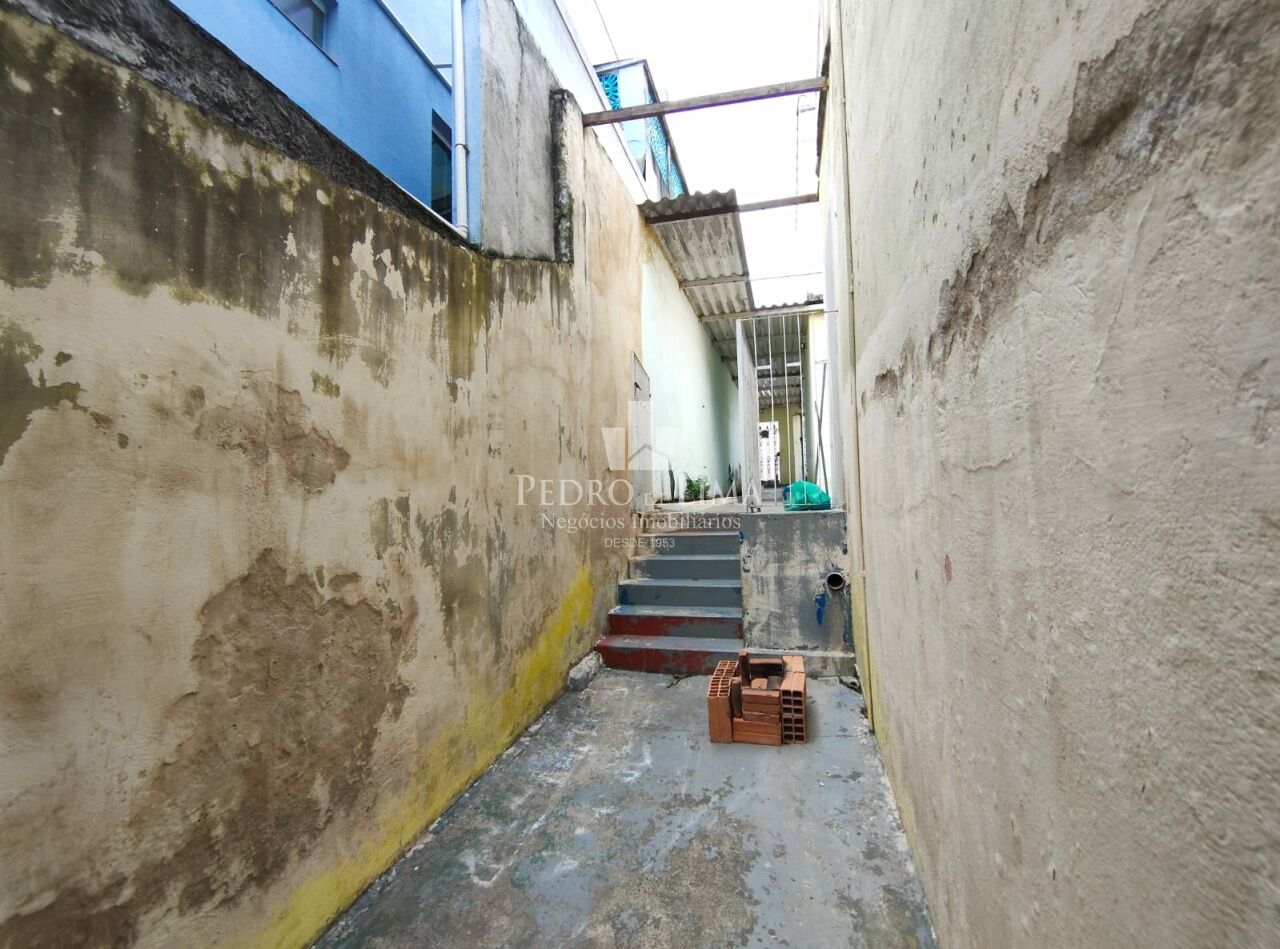 Sobrado frontal na regão da Vila Domitila - Ponte Rasa