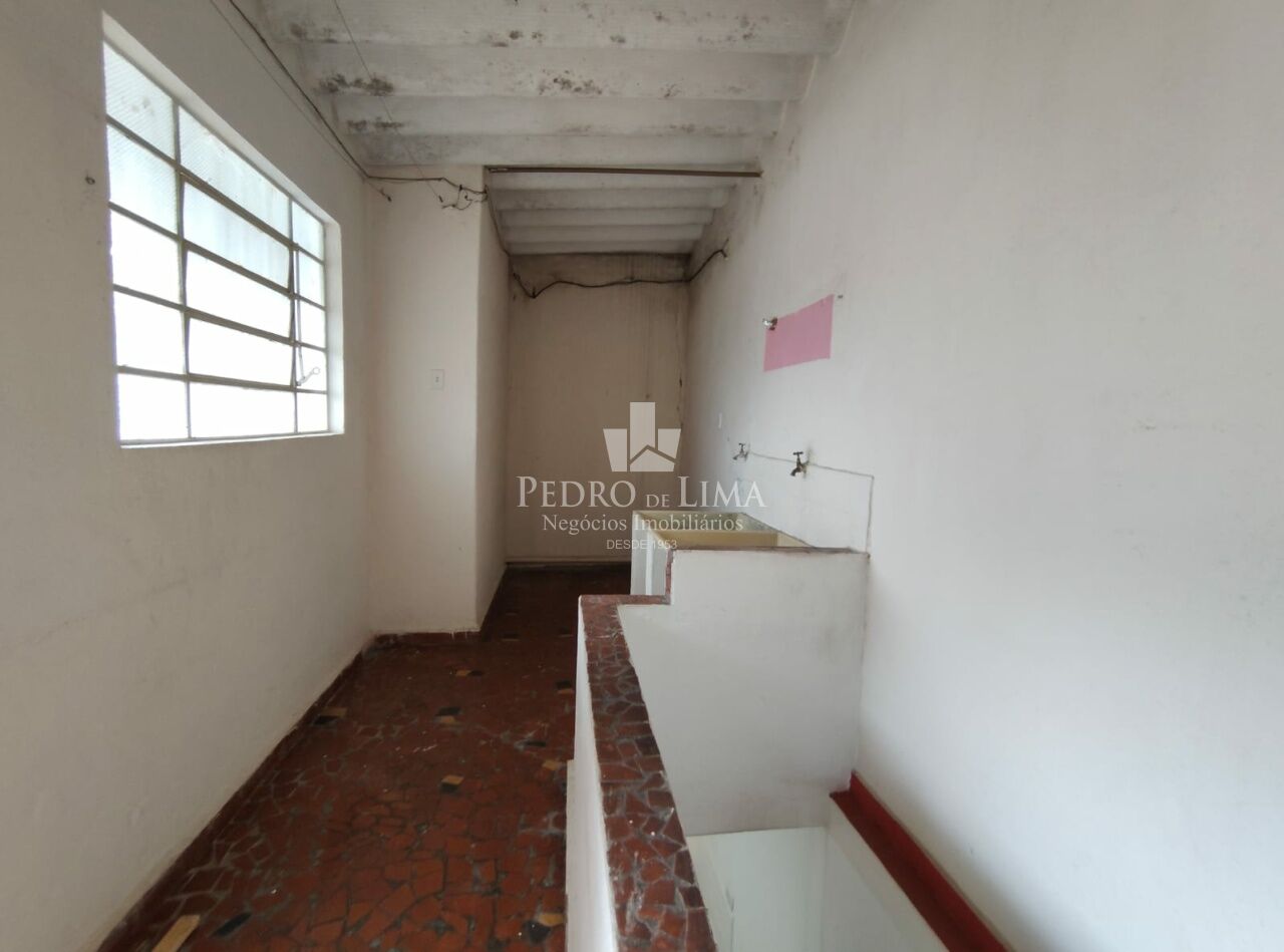 Sobrado frontal na regão da Vila Domitila - Ponte Rasa