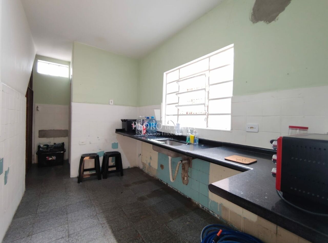 Sobrado frontal na regão da Vila Domitila - Ponte Rasa