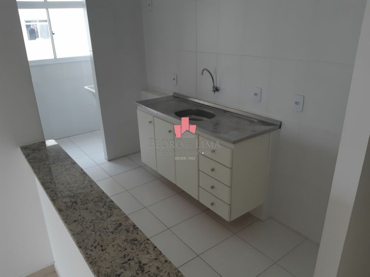 imagem do imovel Apartamento com 2 dormitórios sendo 1 suíte, cozinha americana, sacada e 1 vaga na Ponte Rasa ref: PE43432