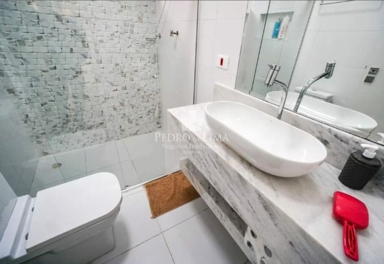 Casa Terrea 3 Quartos,1 Suite, 4 vagas e Quintal na Vila Matilde