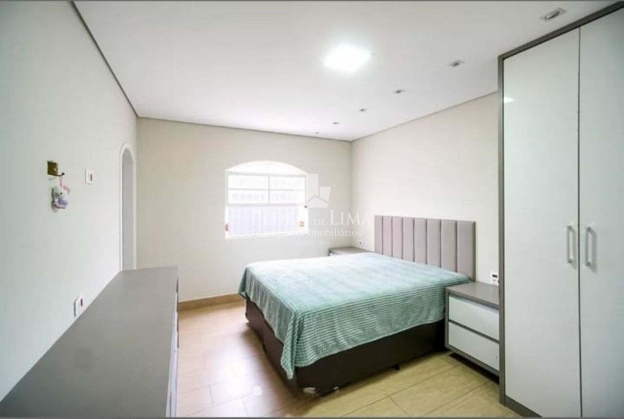 Casa Terrea 3 Quartos,1 Suite, 4 vagas e Quintal na Vila Matilde