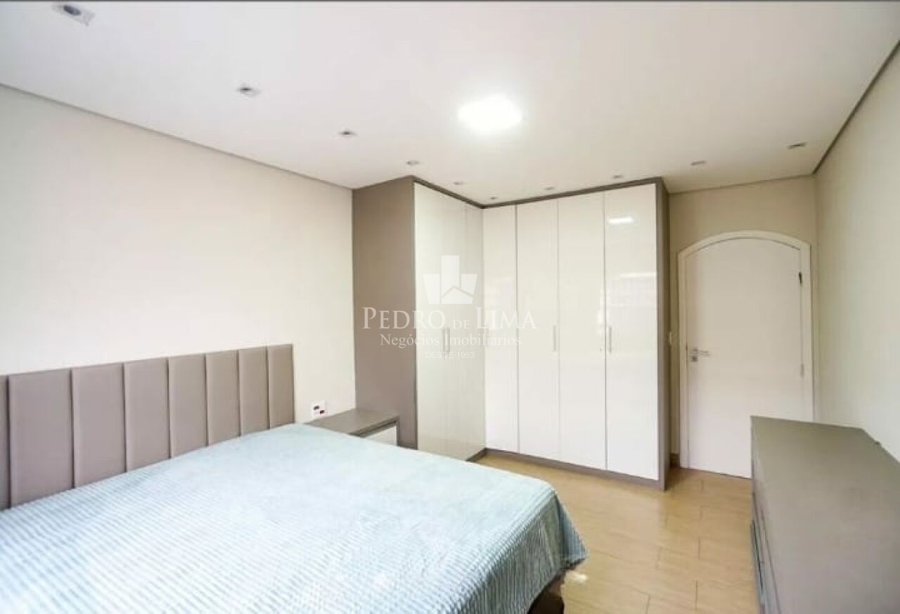 Casa Terrea 3 Quartos,1 Suite, 4 vagas e Quintal na Vila Matilde