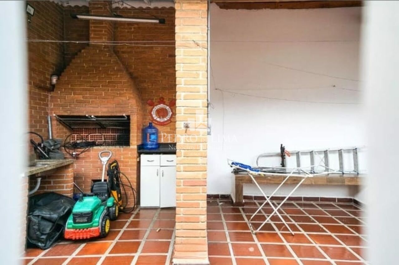 Casa Terrea 3 Quartos,1 Suite, 4 vagas e Quintal na Vila Matilde